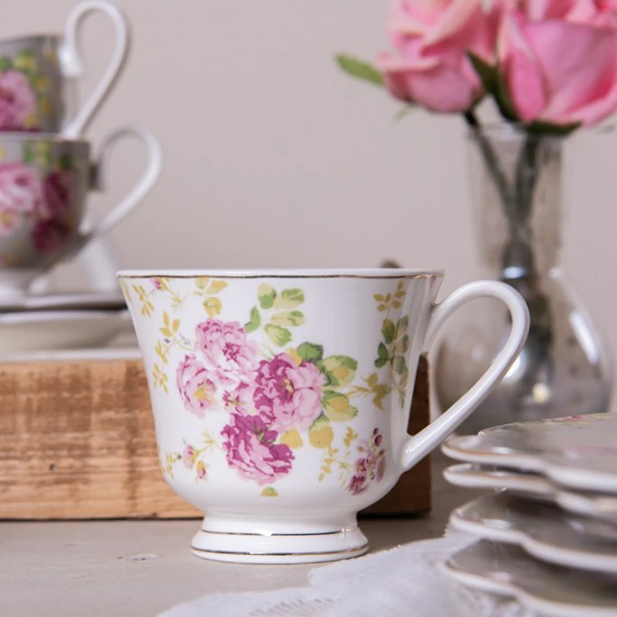 Tasse à l'anglaise et soucoupe en porcelaine "Parfum de Roseraie" (200 ml) - Image 3